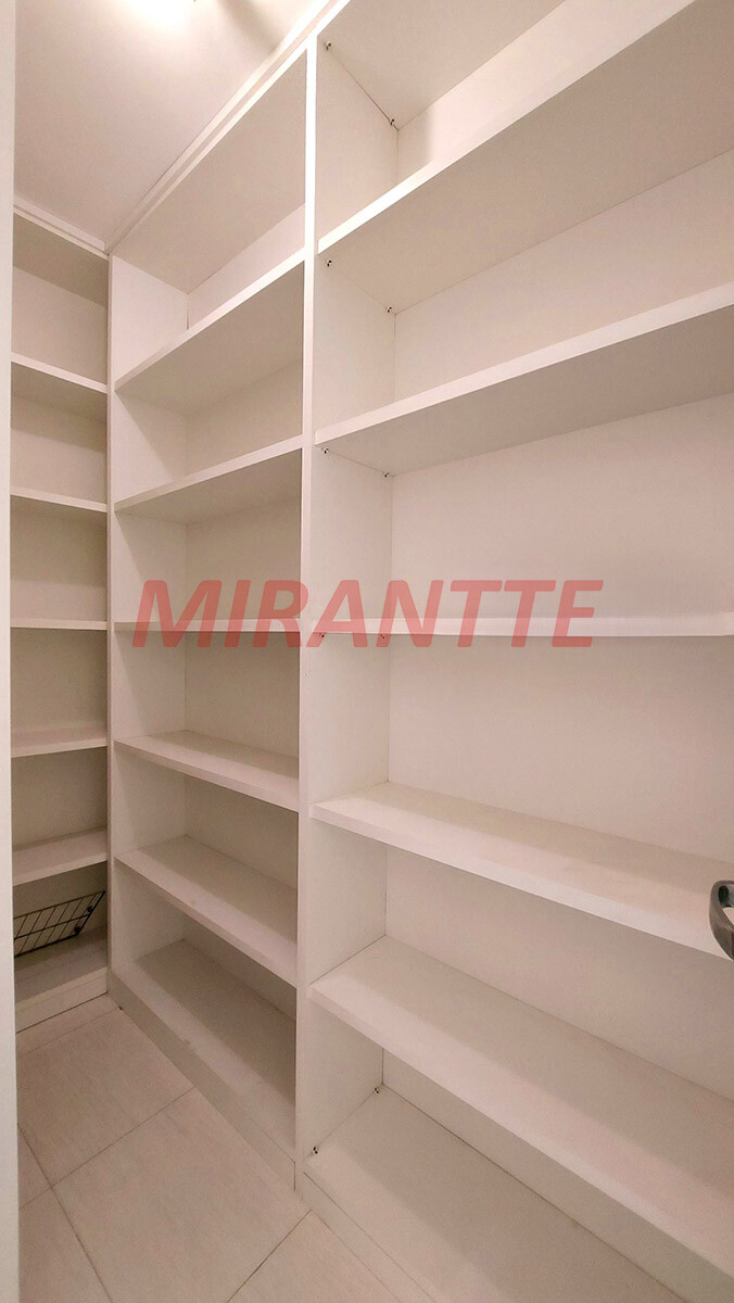 Sobrado de 350m² com 4 quartos em Jardim Virginia Bianca