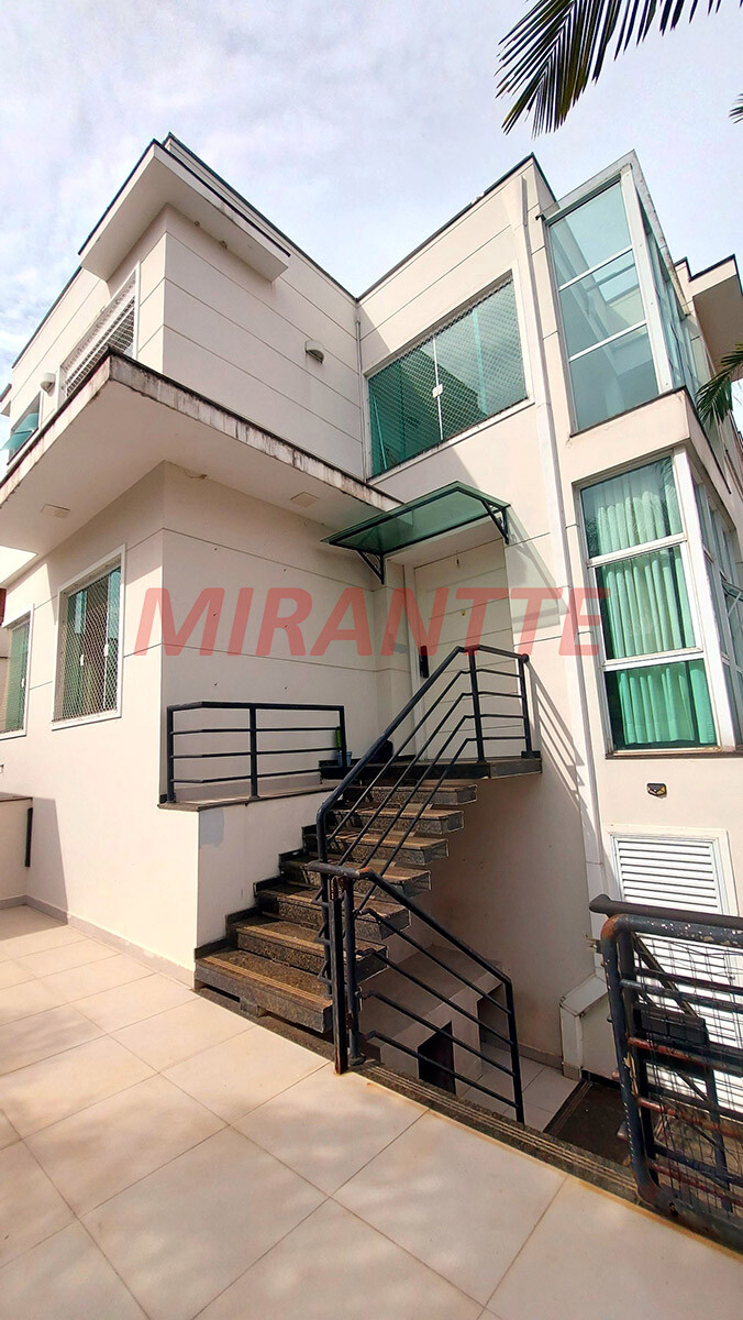 Sobrado de 350m² com 4 quartos em Jardim Virginia Bianca