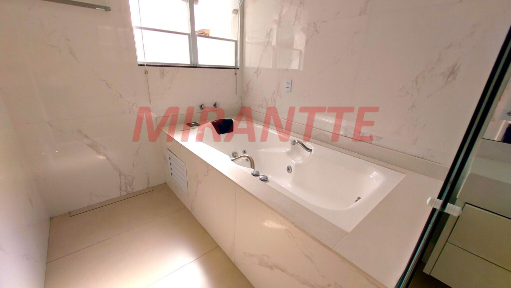 Sobrado de 350m² com 4 quartos em Jardim Virginia Bianca