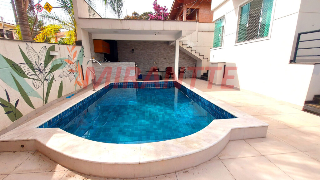 Sobrado de 350m² com 4 quartos em Jardim Virginia Bianca