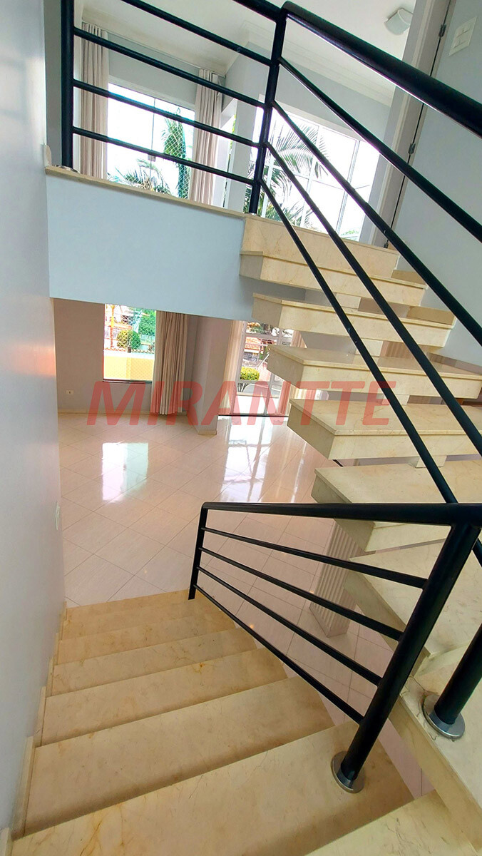 Sobrado de 350m² com 4 quartos em Jardim Virginia Bianca
