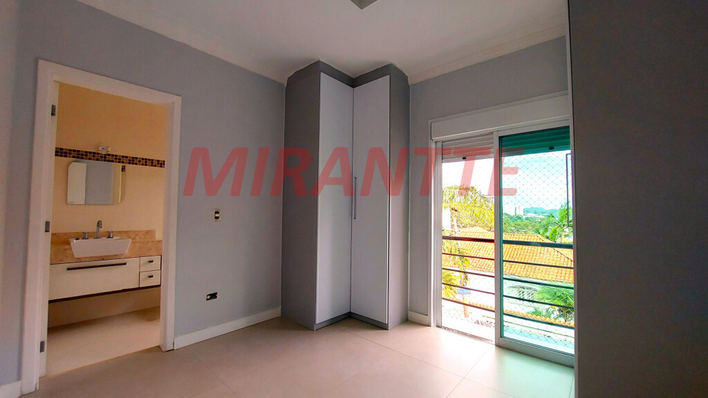 Sobrado de 350m² com 4 quartos em Jardim Virginia Bianca