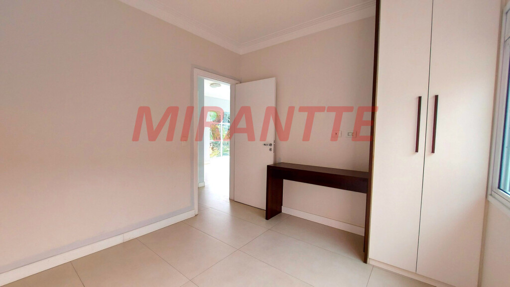 Sobrado de 350m² com 4 quartos em Jardim Virginia Bianca