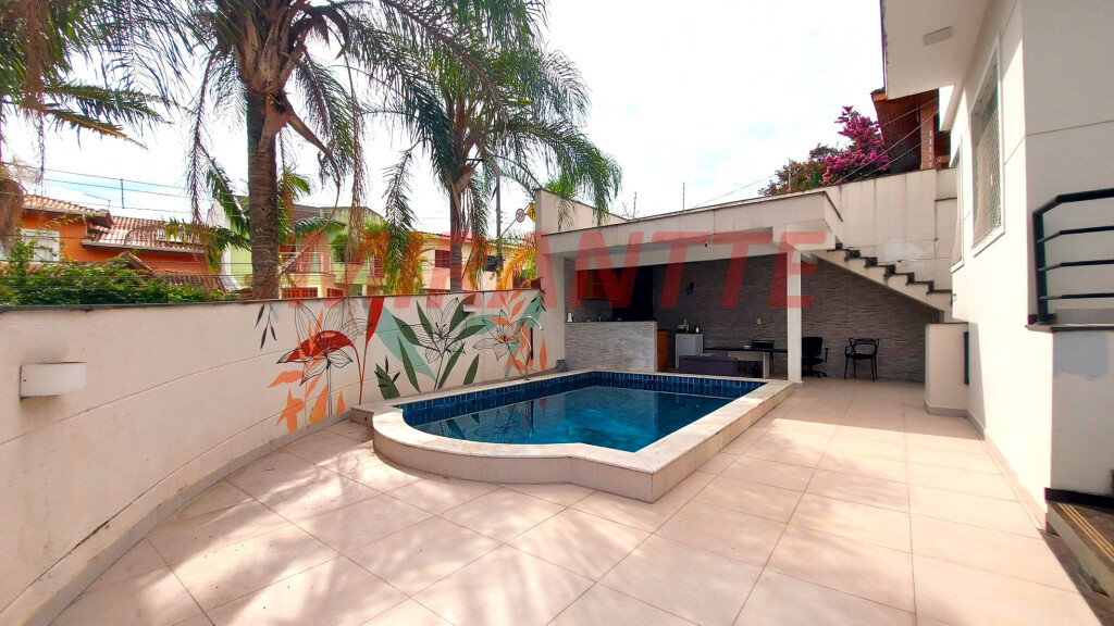 Sobrado de 350m² com 4 quartos em Jardim Virginia Bianca