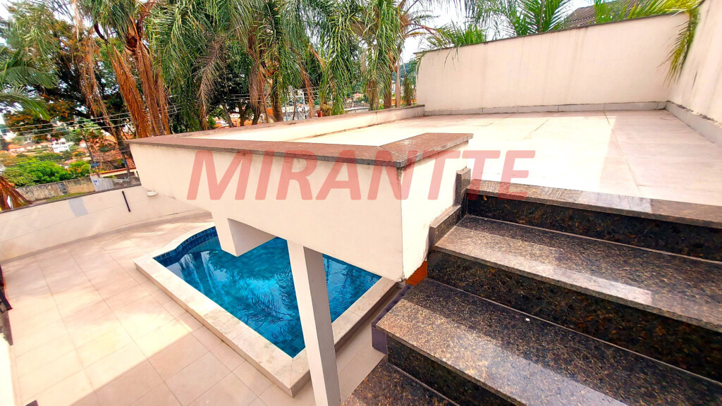 Sobrado de 350m² com 4 quartos em Jardim Virginia Bianca