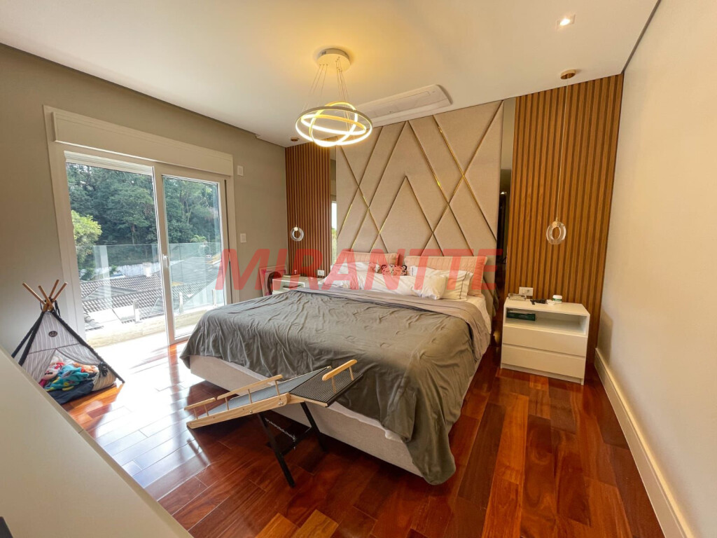 Sobrado de 425m² com 3 quartos em Mandaqui