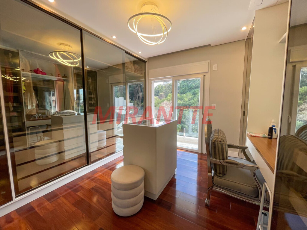 Sobrado de 425m² com 3 quartos em Mandaqui
