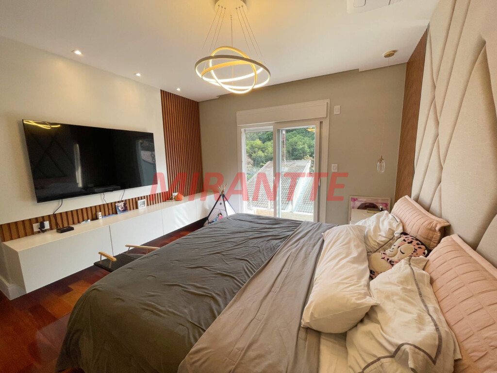 Sobrado de 425m² com 3 quartos em Mandaqui