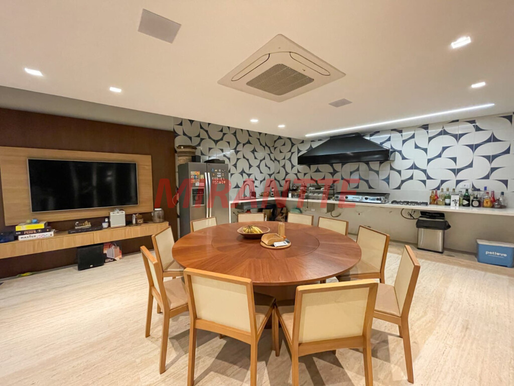 Sobrado de 425m² com 3 quartos em Mandaqui