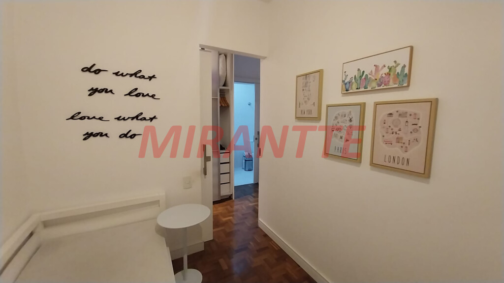 Sobrado de 360m² com 4 quartos em Santana