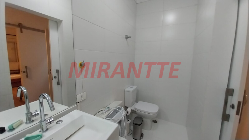 Sobrado de 360m² com 4 quartos em Santana