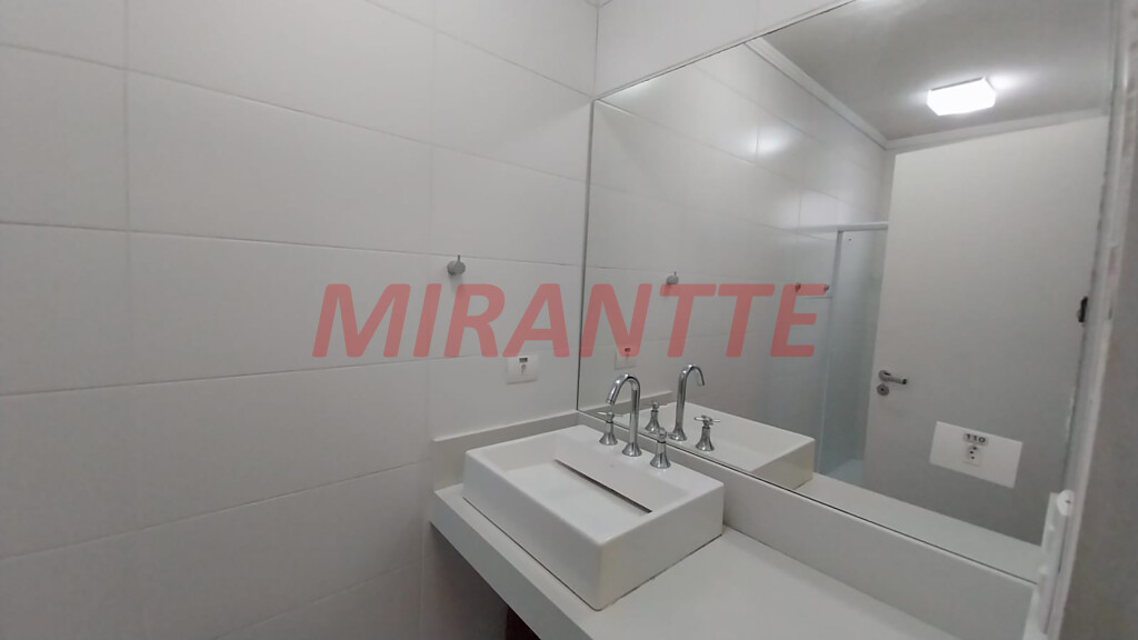 Sobrado de 360m² com 4 quartos em Santana