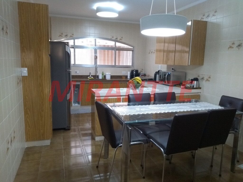 Sobrado de 216m² com 3 quartos em Vila Guilherme