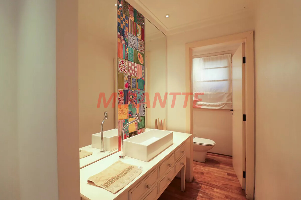 Sobrado de 256m² com 3 quartos em Jardim São Bento