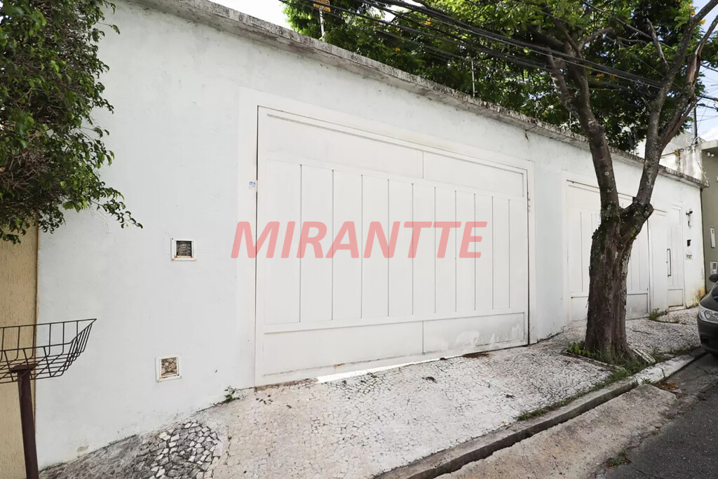 Sobrado de 256m² com 3 quartos em Jardim São Bento