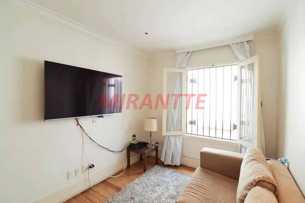 Sobrado de 256m² com 3 quartos em Jardim São Bento