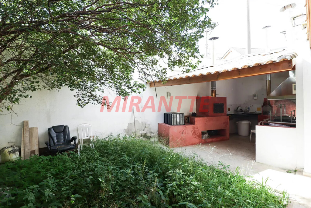 Sobrado de 256m² com 3 quartos em Jardim São Bento