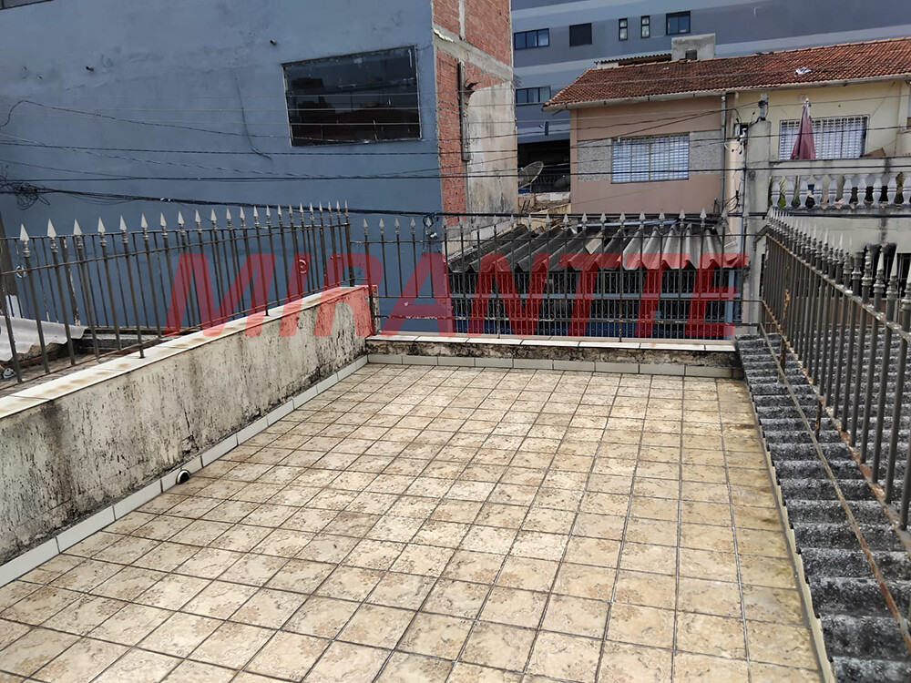 Sobrado de 236m² com 4 quartos em Pari