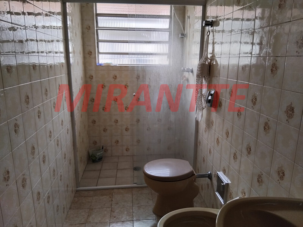 Sobrado de 236m² com 4 quartos em Pari