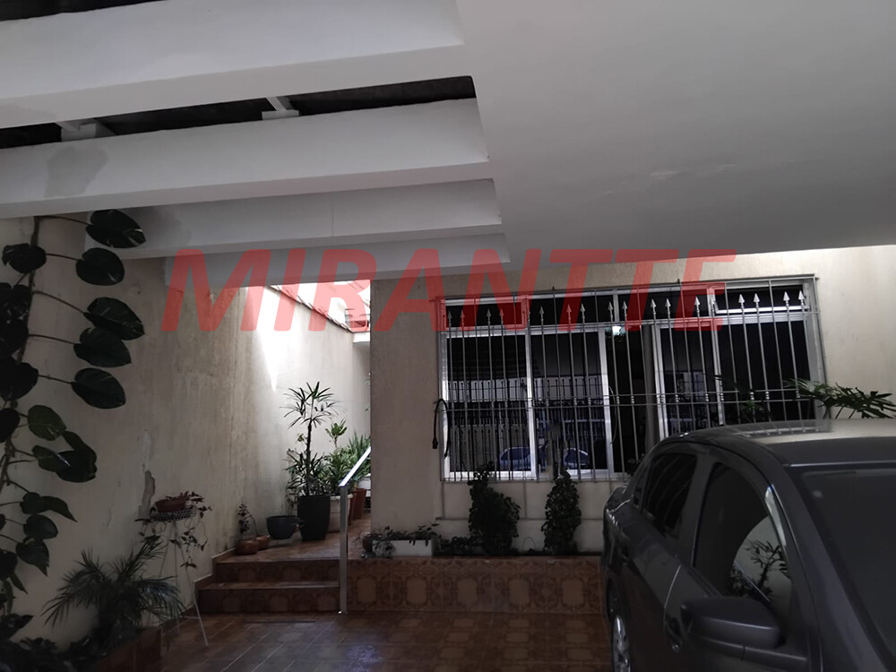 Sobrado de 236m² com 4 quartos em Pari