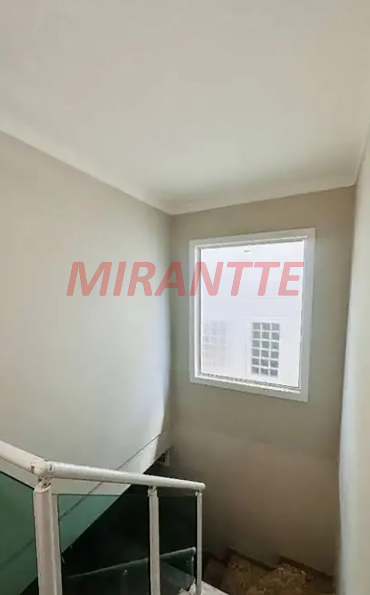 Sobrado com 3 quartos em Guarulhos – Parque Renato Maia