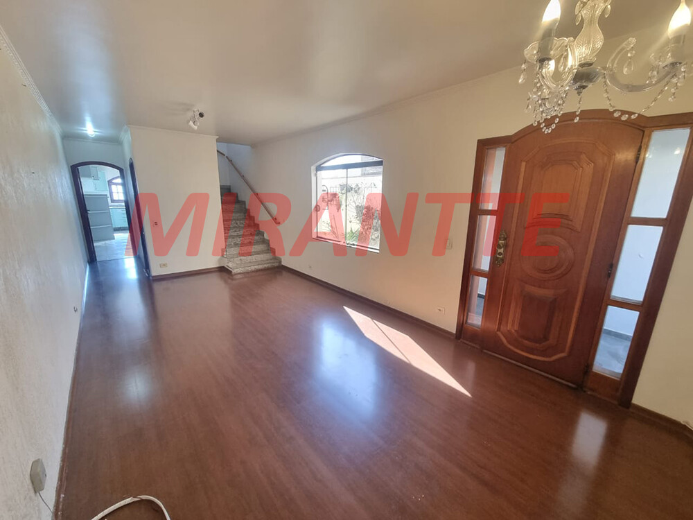 Sobrado de 216m² com 3 quartos em Santa Teresinha