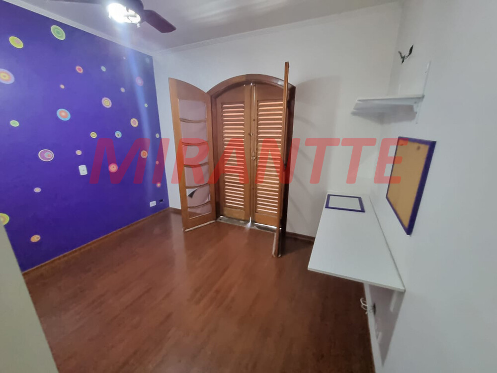 Sobrado de 216m² com 3 quartos em Santa Teresinha