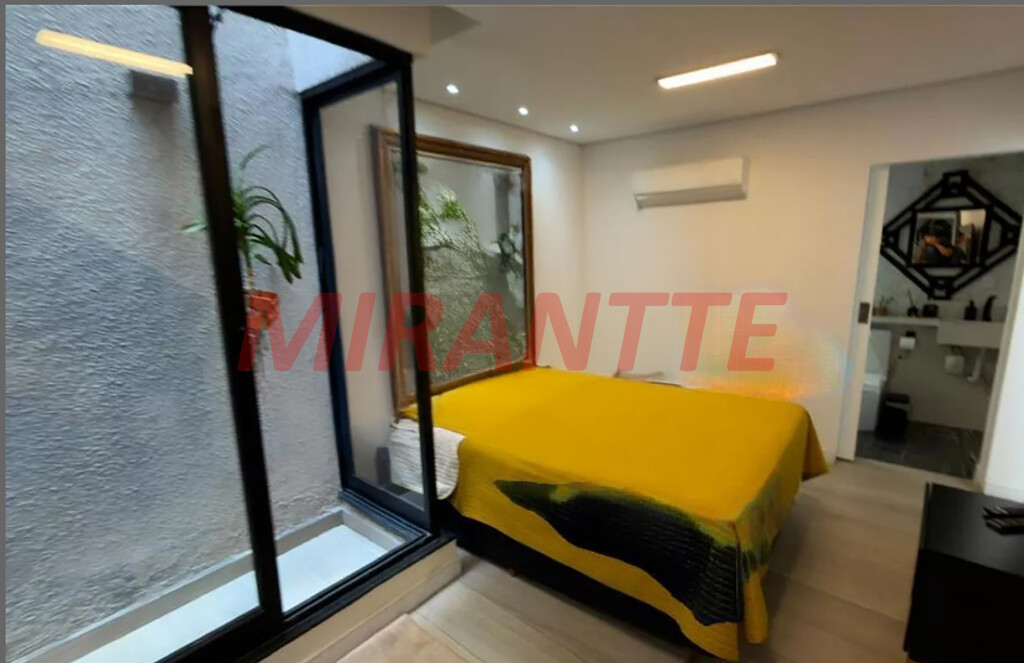 Sobrado de 2017m² com 3 quartos em Vila Pauliceia