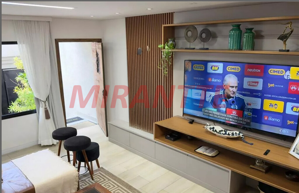 Sobrado de 2017m² com 3 quartos em Vila Pauliceia