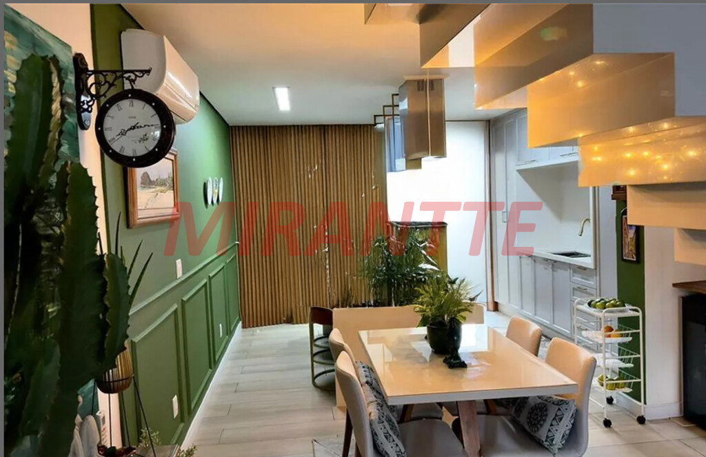Sobrado de 2017m² com 3 quartos em Vila Pauliceia