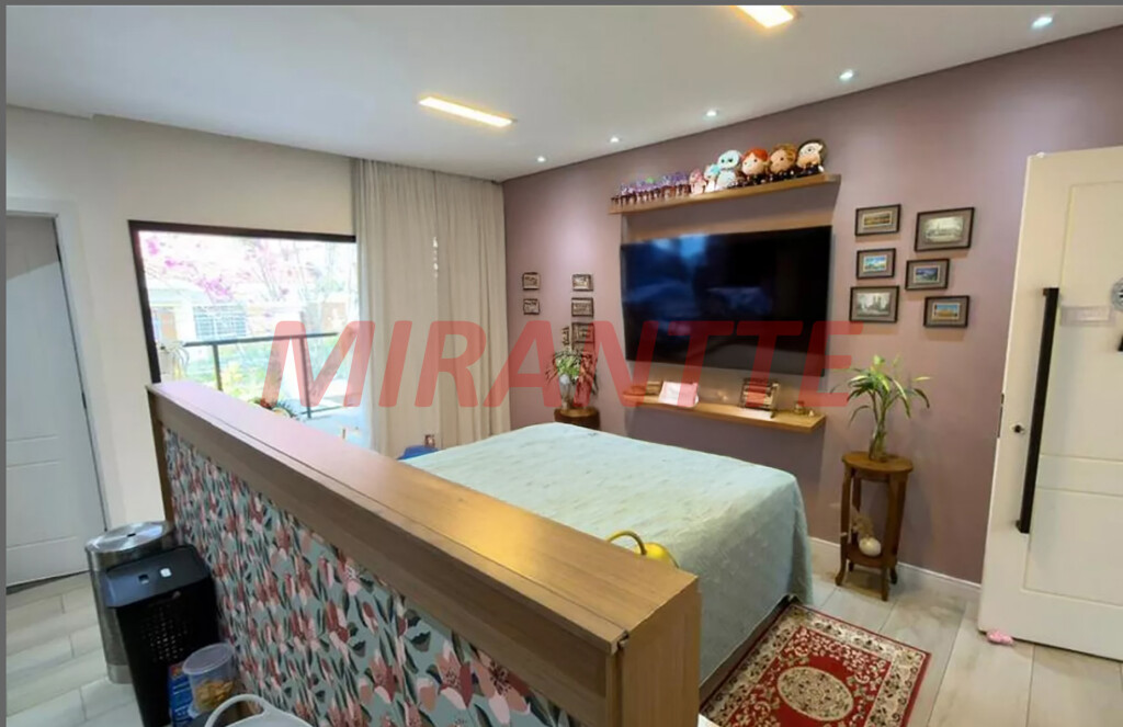 Sobrado de 2017m² com 3 quartos em Vila Pauliceia