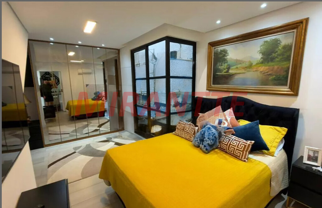 Sobrado de 2017m² com 3 quartos em Vila Pauliceia