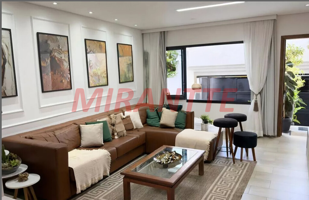 Sobrado de 2017m² com 3 quartos em Vila Pauliceia