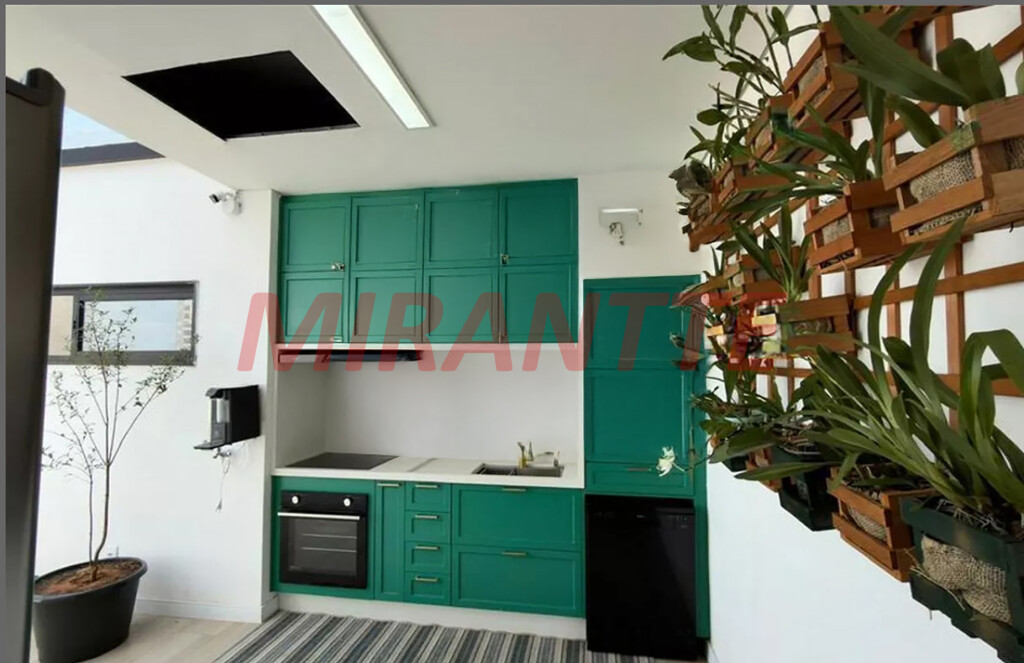 Sobrado de 2017m² com 3 quartos em Vila Pauliceia