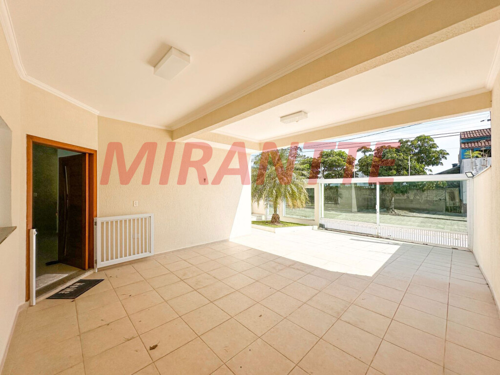 Sobrado de 2018m² com 4 quartos em Peruíbe
