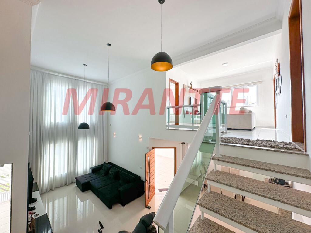 Sobrado de 2018m² com 4 quartos em Peruíbe