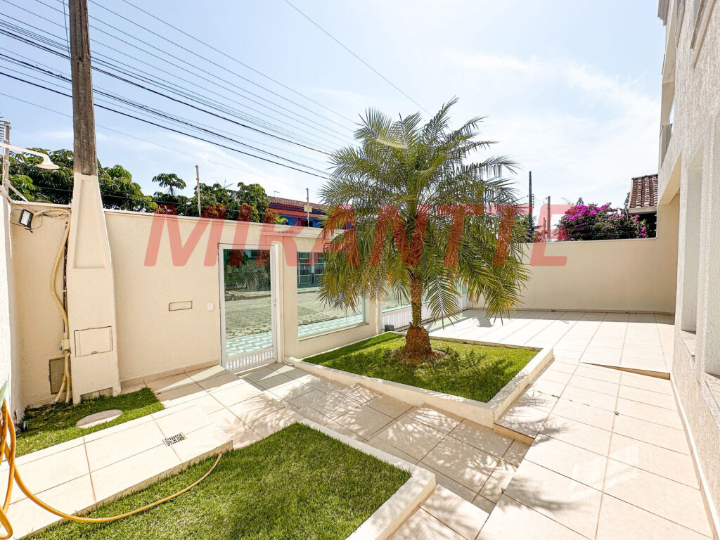 Sobrado de 2018m² com 4 quartos em Peruíbe