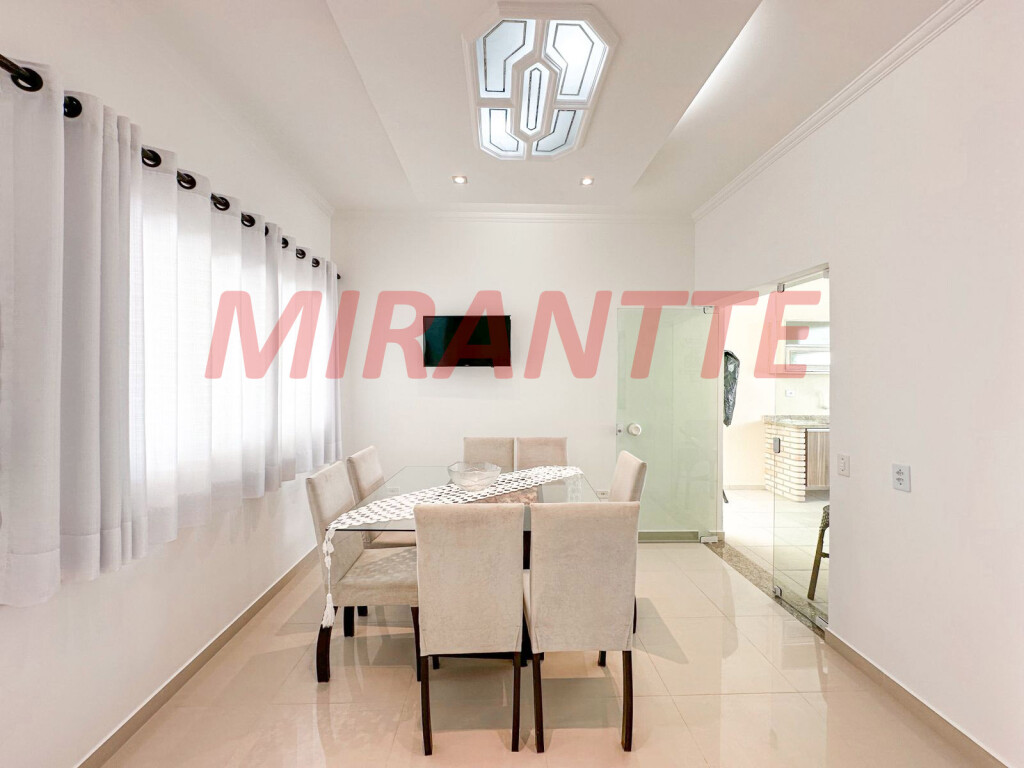 Sobrado de 2018m² com 4 quartos em Peruíbe