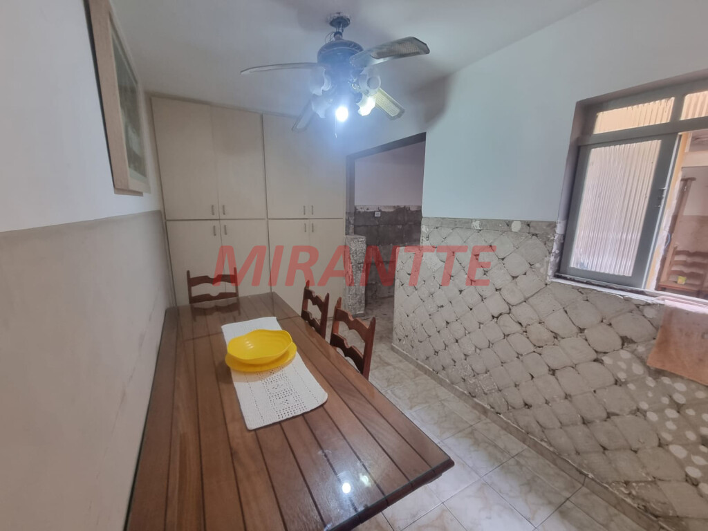 Sobrado de 100m² com 3 quartos em Santana