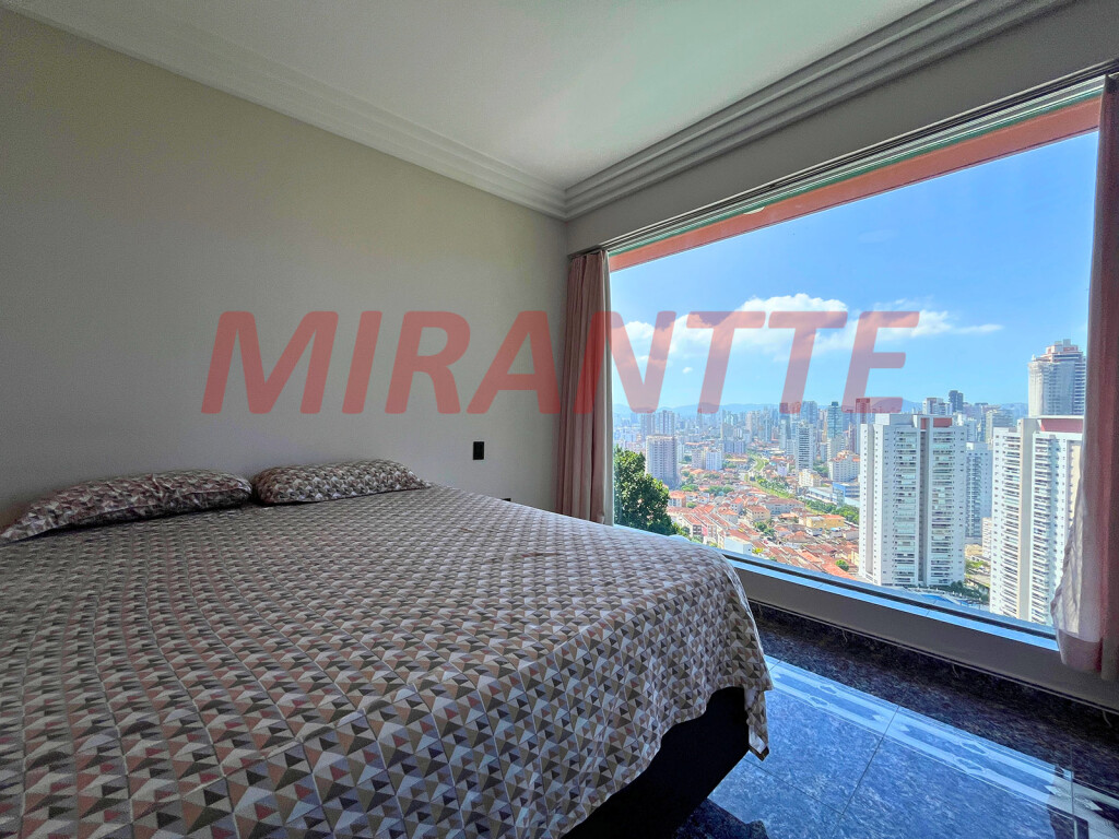 Cond. fechado de 740m² com 6 quartos em Marapé