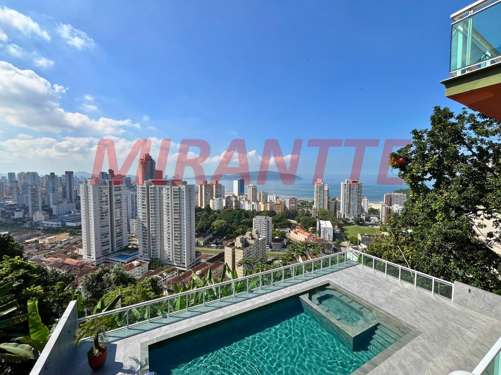 Cond. fechado de 740m² com 6 quartos em Marapé