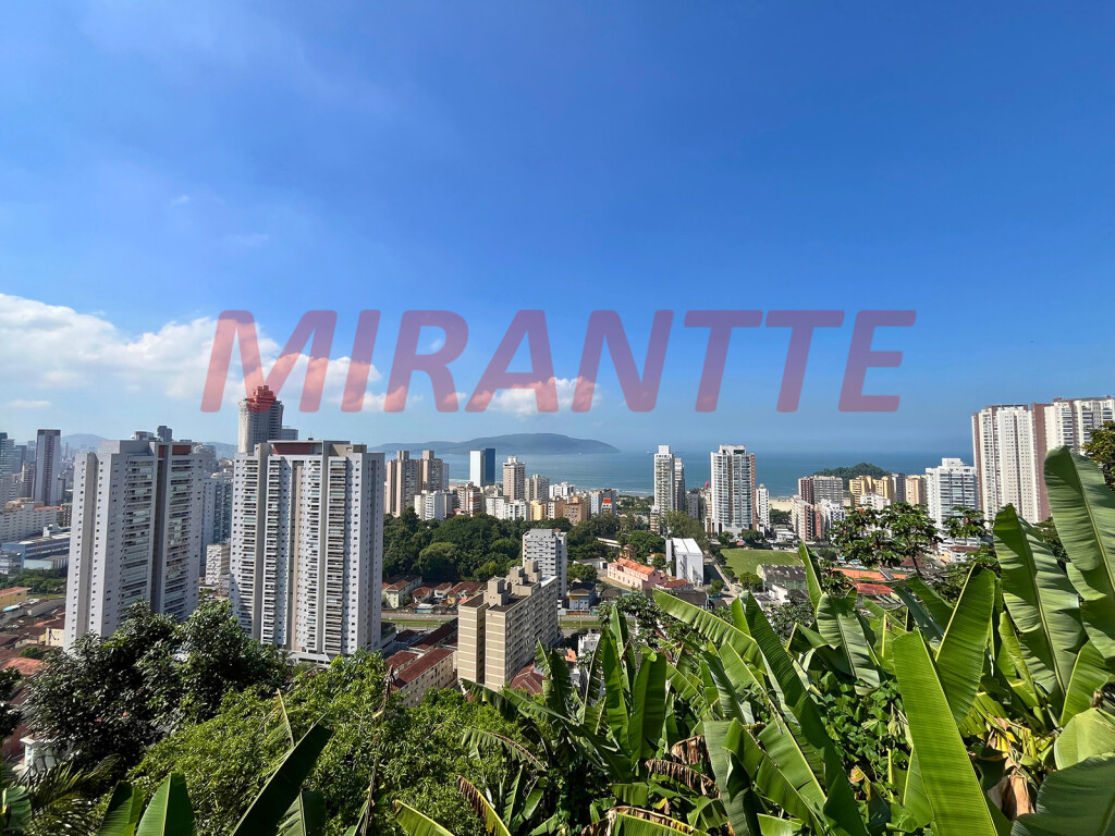 Cond. fechado de 740m² com 6 quartos em Marapé