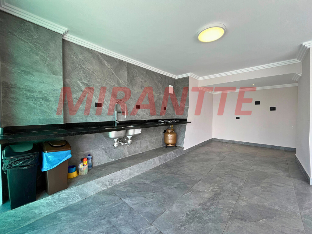 Cond. fechado de 740m² com 6 quartos em Marapé