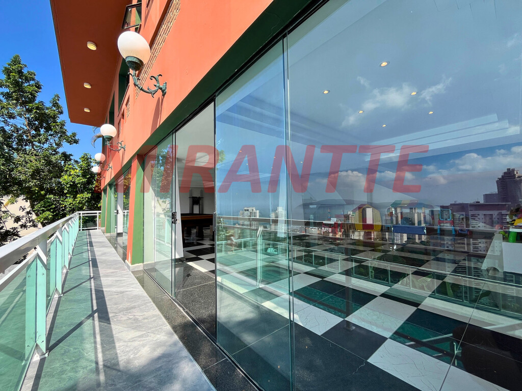 Cond. fechado de 740m² com 6 quartos em Marapé