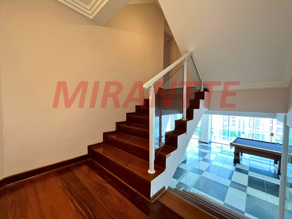 Cond. fechado de 740m² com 6 quartos em Marapé