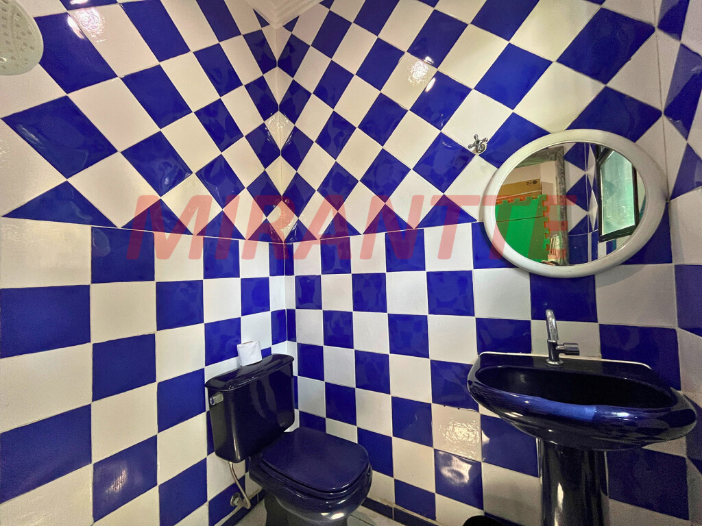 Cond. fechado de 740m² com 6 quartos em Marapé