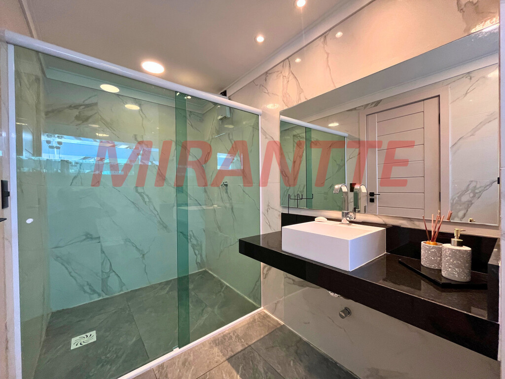 Cond. fechado de 740m² com 6 quartos em Marapé