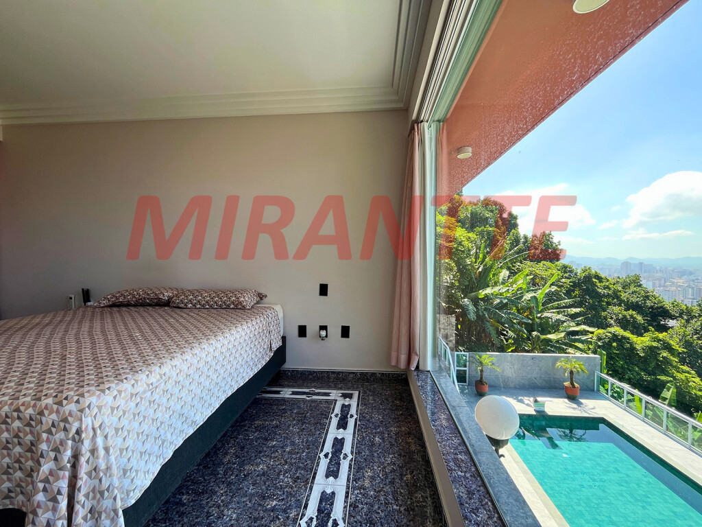 Cond. fechado de 740m² com 6 quartos em Marapé