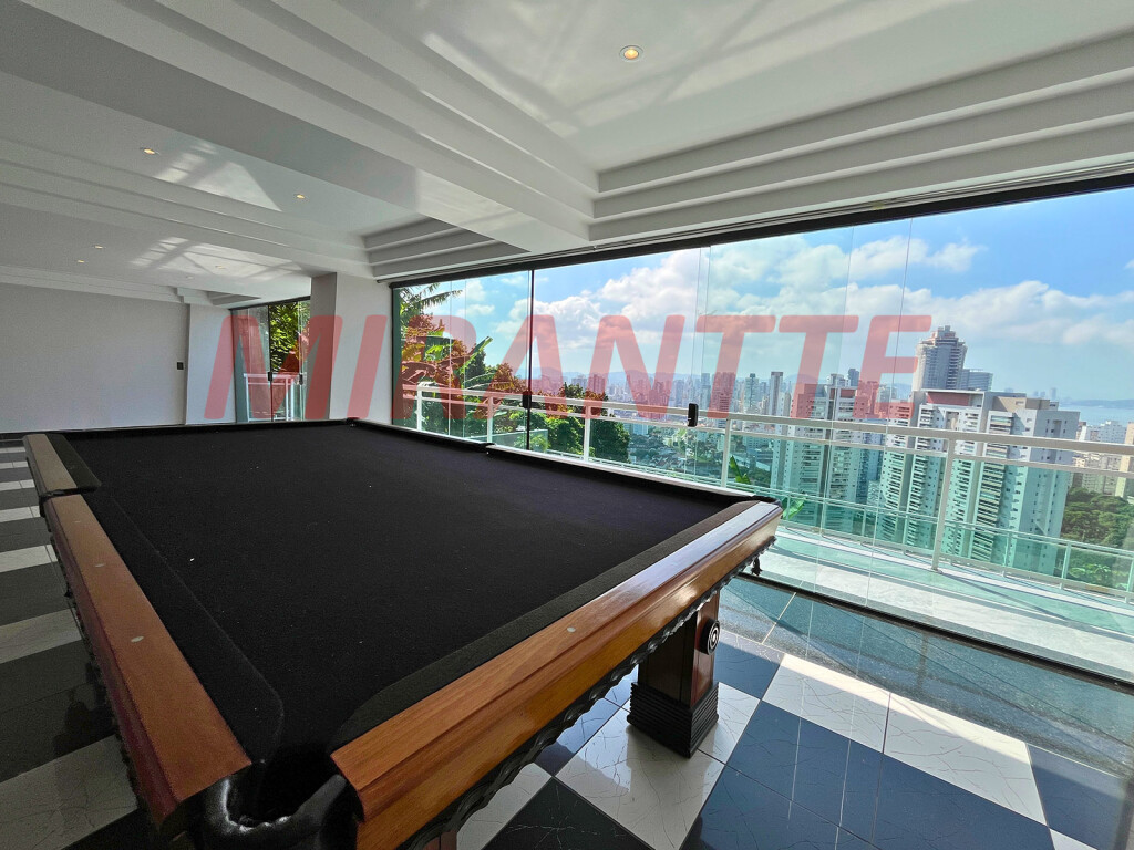 Cond. fechado de 740m² com 6 quartos em Marapé