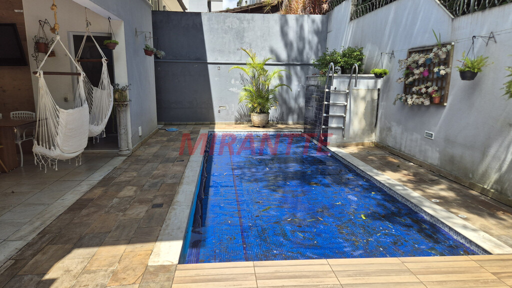 Cond. fechado de 486m² com 3 quartos em Real Parque